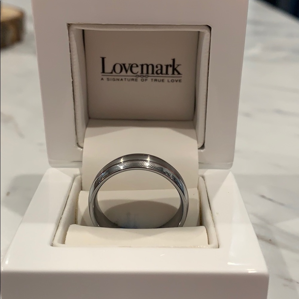 Men’s Ring-Brand New!!!! Never worn!